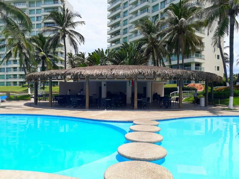 A Pie De Playa / Albercas / Gym / Mayan Island Apartment Acapulco