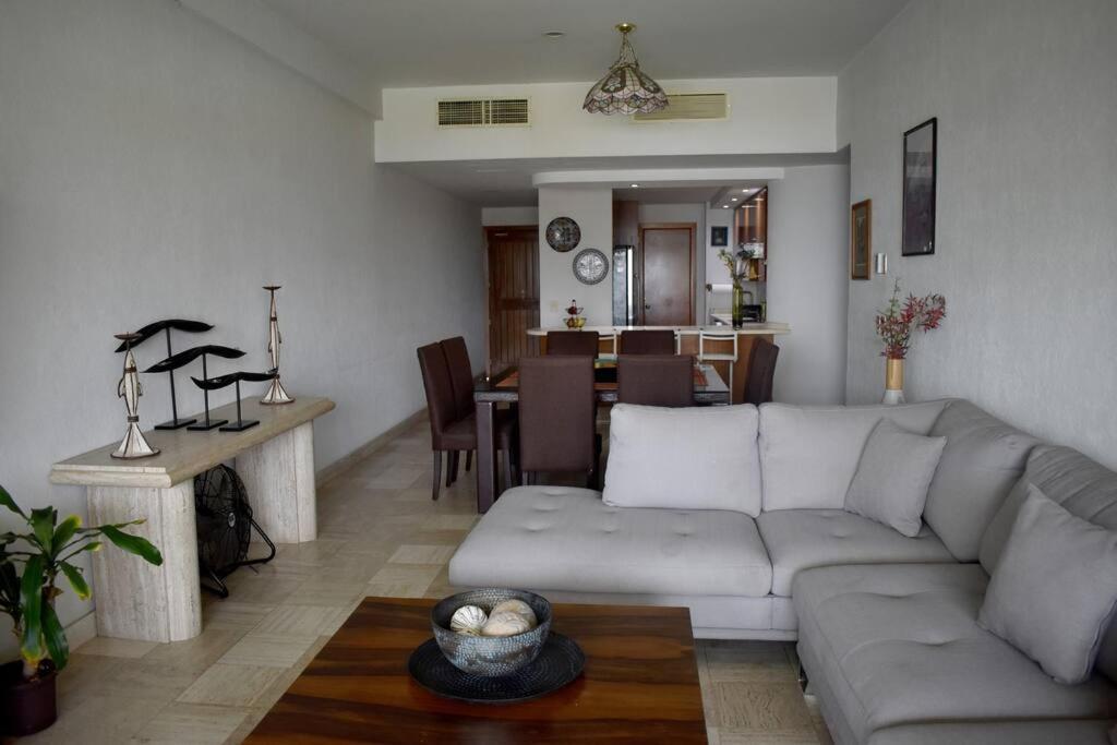 Apartment A Pie De Playa / Albercas / Gym / Mayan Island