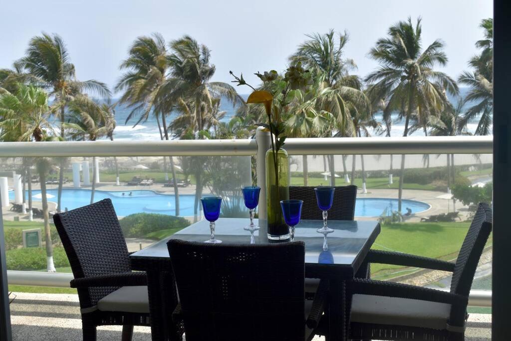 A Pie De Playa / Albercas / Gym / Mayan Island Apartment