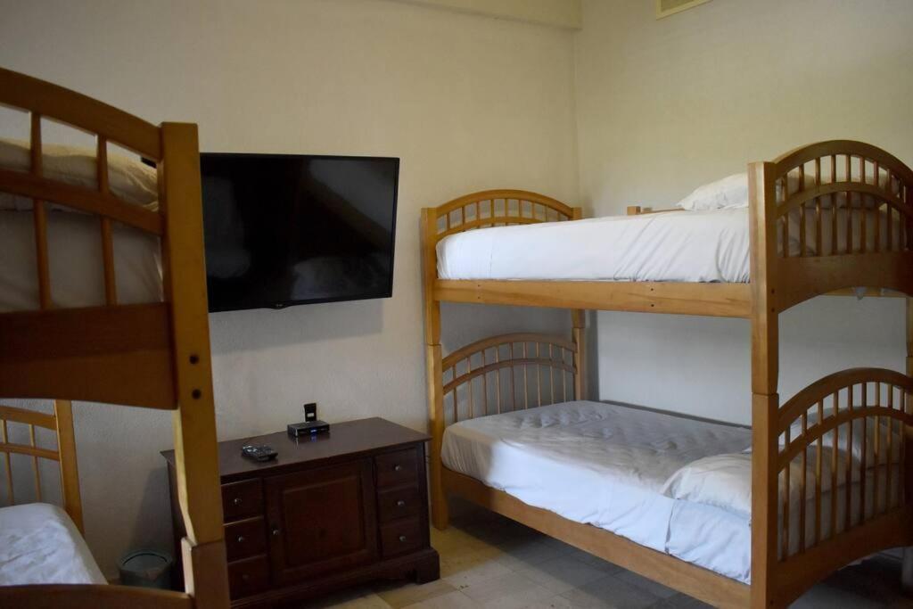 Apartment A Pie De Playa / Albercas / Gym / Mayan Island *