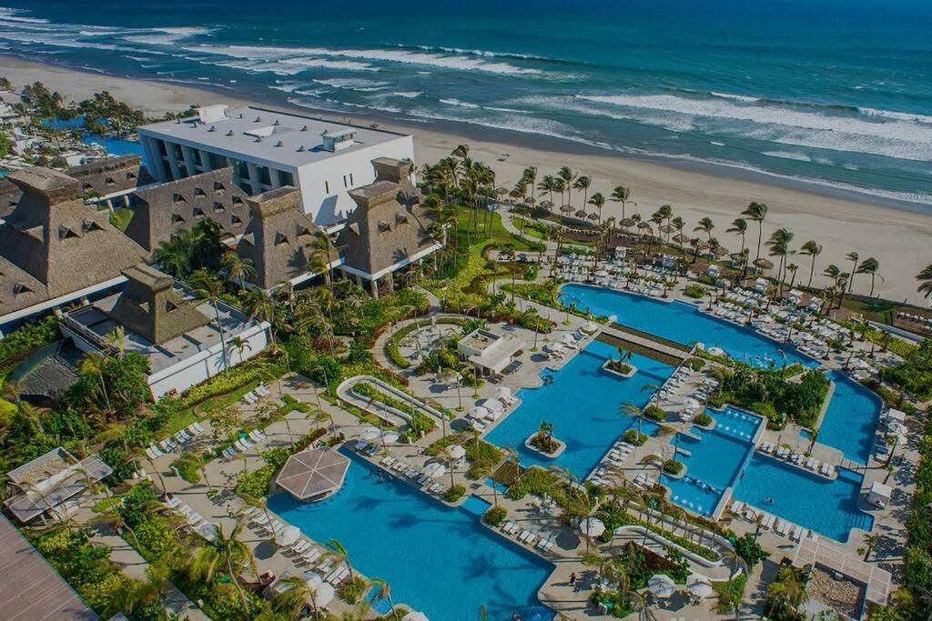 Apartment A Pie De Playa / Albercas / Gym / Mayan Island