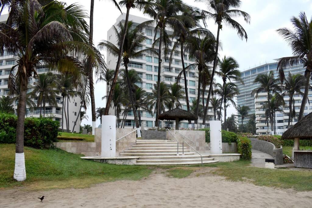 A Pie De Playa / Albercas / Gym / Mayan Island *